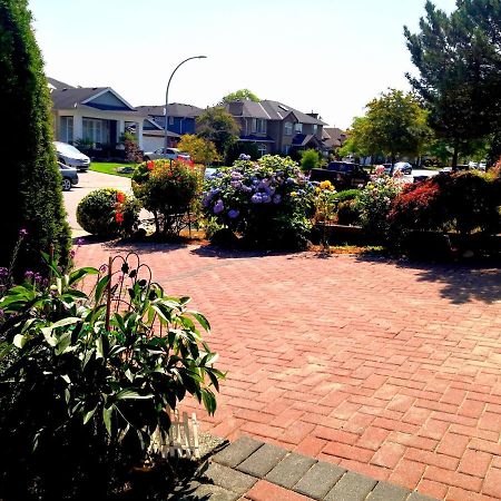 Great Guest Suite In A Gorgeous House New Westminster Zewnętrze zdjęcie