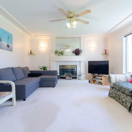 Great Guest Suite In A Gorgeous House New Westminster Zewnętrze zdjęcie