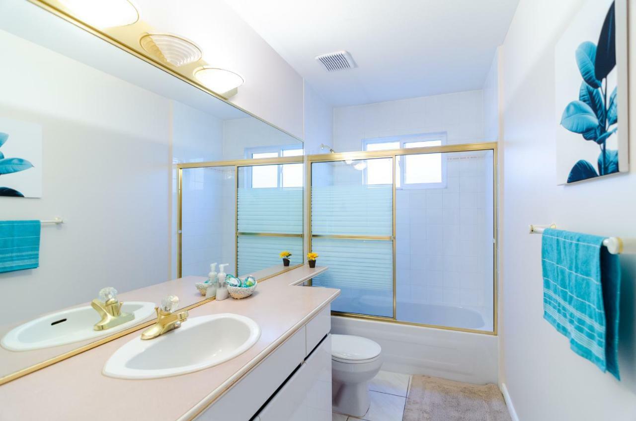 Great Guest Suite In A Gorgeous House New Westminster Zewnętrze zdjęcie
