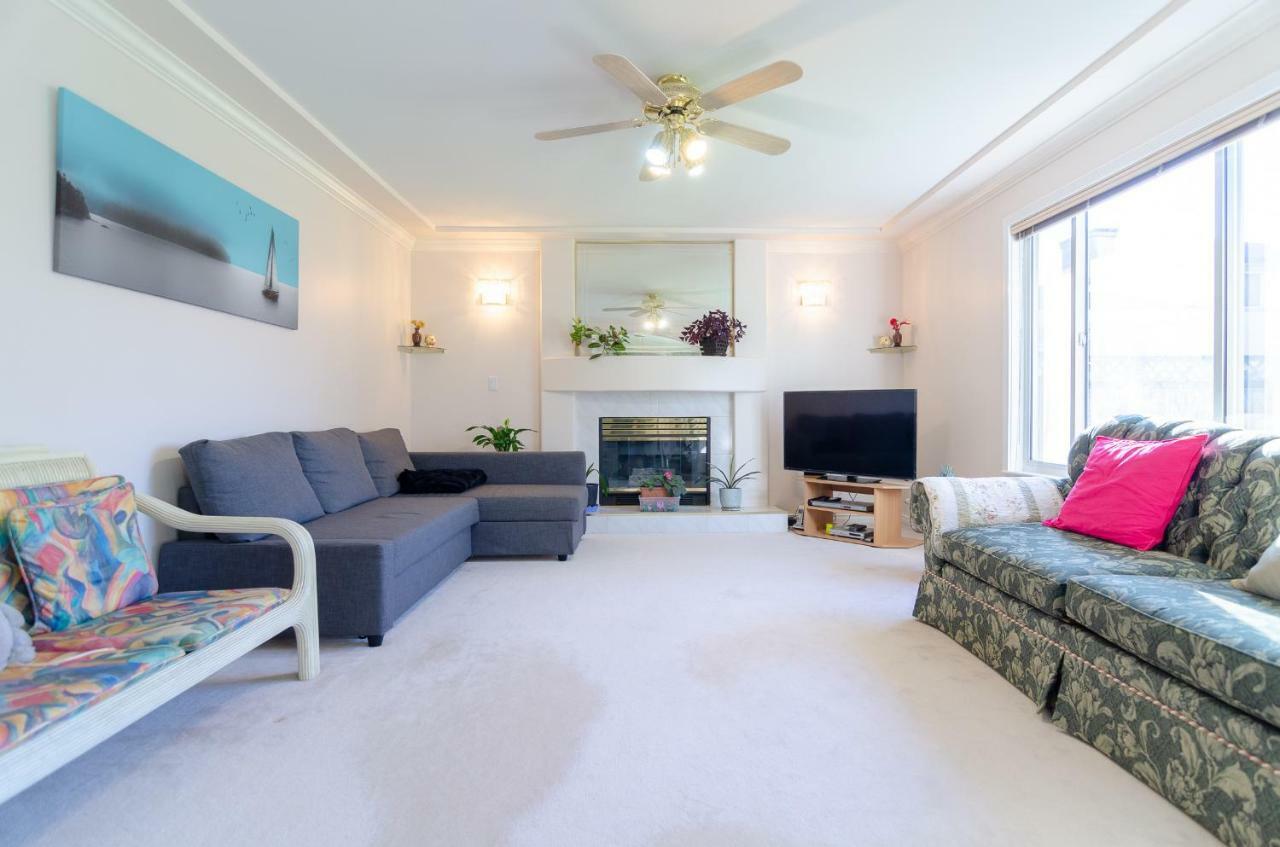 Great Guest Suite In A Gorgeous House New Westminster Zewnętrze zdjęcie