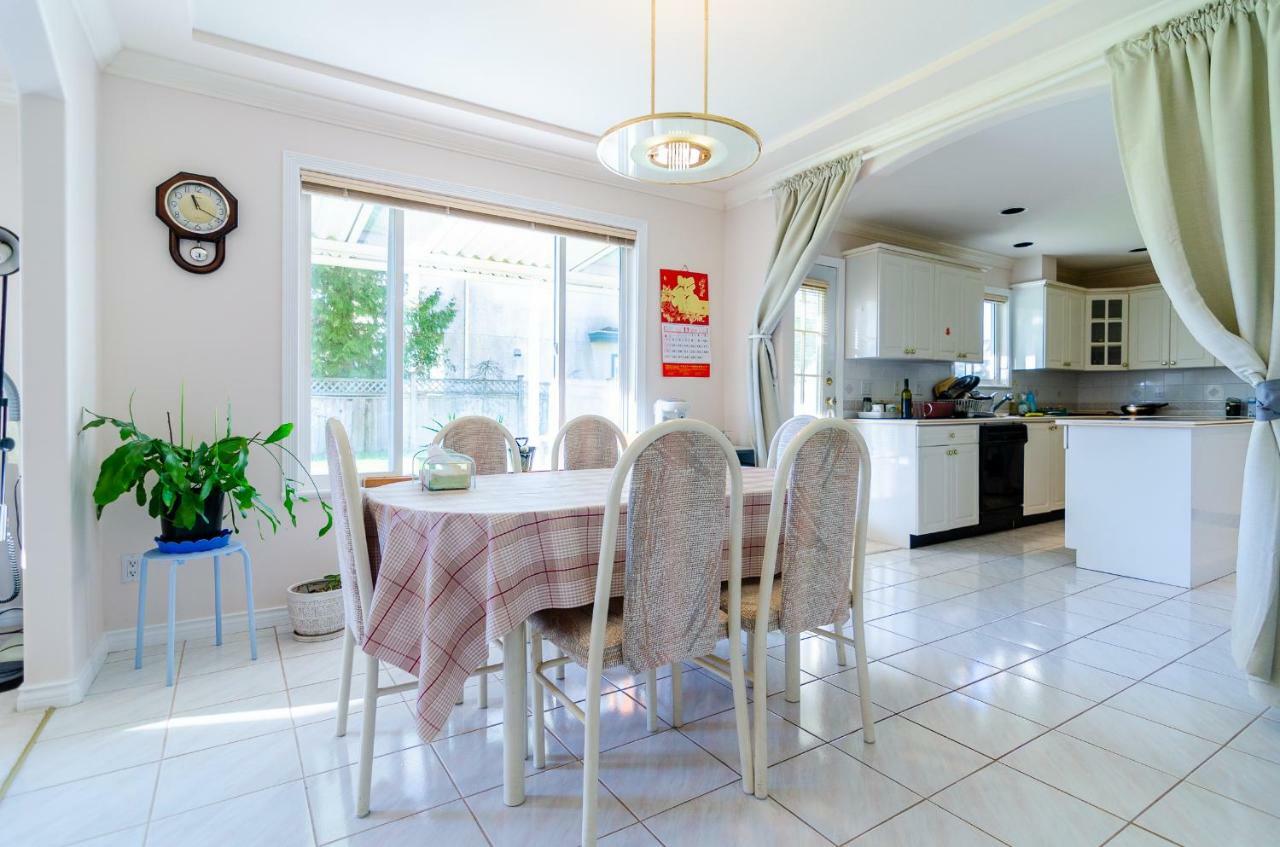 Great Guest Suite In A Gorgeous House New Westminster Zewnętrze zdjęcie
